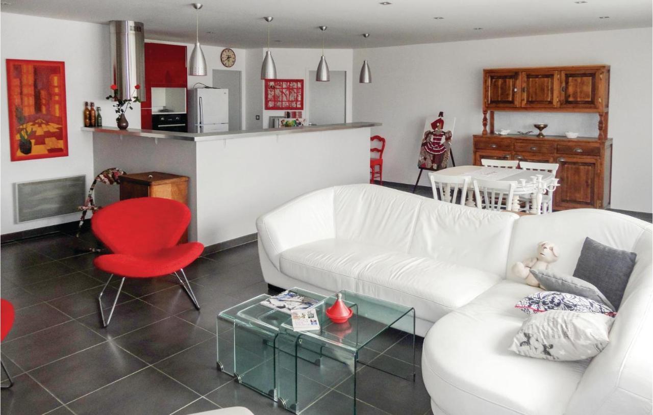 Awesome Apartment In Sauvian With Wifi Bagian luar foto
