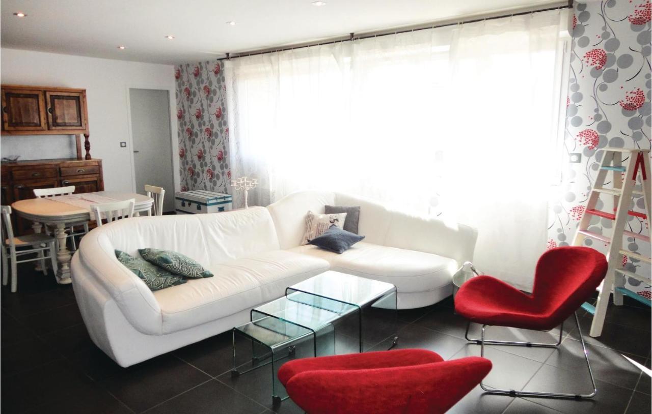 Awesome Apartment In Sauvian With Wifi Bagian luar foto