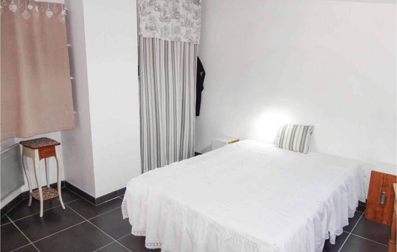 Awesome Apartment In Sauvian With Wifi Bagian luar foto